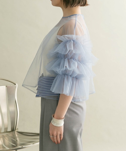 KBF（ケイビーエフ）の「ボリュームスリーブチュールプルオーバー（シャツ/ブラウス・レディース・グレー/ブルー/ブラック・ONE）」の5枚目の写真