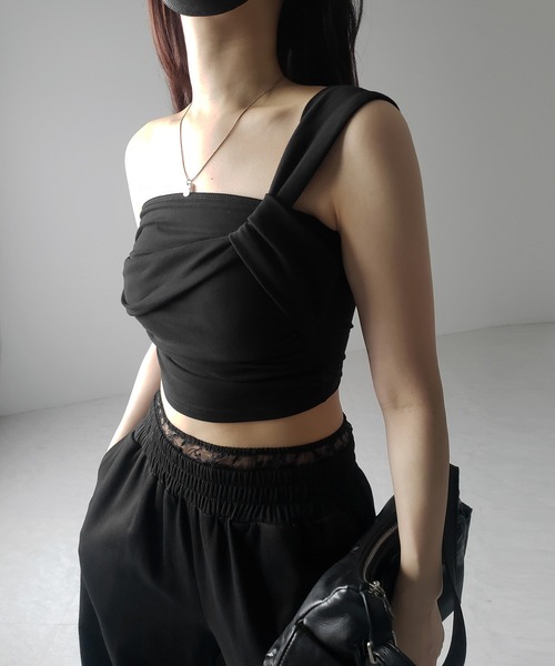 me+em select(ミームセレクト)の「※※【 カップ付き 】ワンショルアシンメトリーショートキャミソール / one shoulder asymmetry short camisole(キャミソール・レディース・ブラック/グレー・FREE)」の6枚目の写真