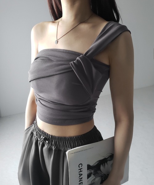 me+em select(ミームセレクト)の「※※【 カップ付き 】ワンショルアシンメトリーショートキャミソール / one shoulder asymmetry short camisole(キャミソール・レディース・ブラック/グレー・FREE)」の15枚目の写真