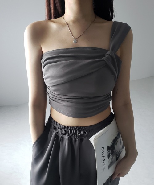 me+em select(ミームセレクト)の「※※【 カップ付き 】ワンショルアシンメトリーショートキャミソール / one shoulder asymmetry short camisole(キャミソール・レディース・ブラック/グレー・FREE)」の16枚目の写真
