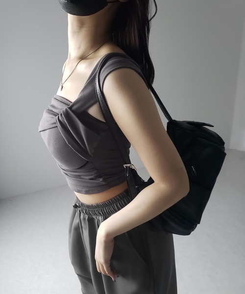me+em select(ミームセレクト)の「※※【 カップ付き 】ワンショルアシンメトリーショートキャミソール / one shoulder asymmetry short camisole(キャミソール・レディース・ブラック/グレー・FREE)」の19枚目の写真