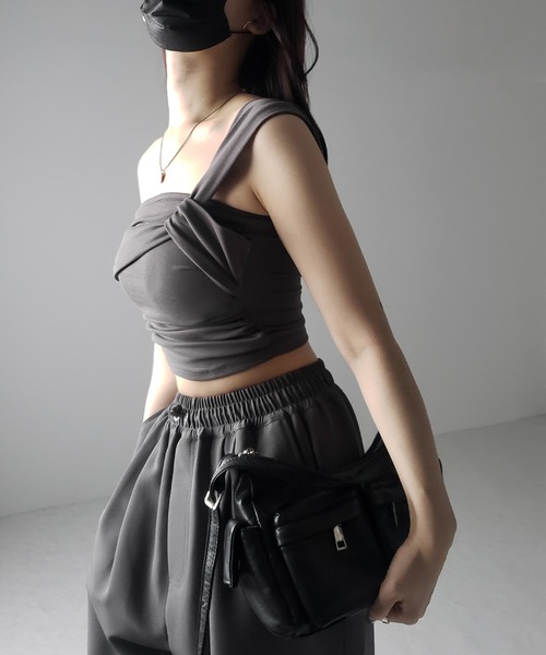me+em select(ミームセレクト)の「※※【 カップ付き 】ワンショルアシンメトリーショートキャミソール / one shoulder asymmetry short camisole(キャミソール・レディース・ブラック/グレー・FREE)」の20枚目の写真
