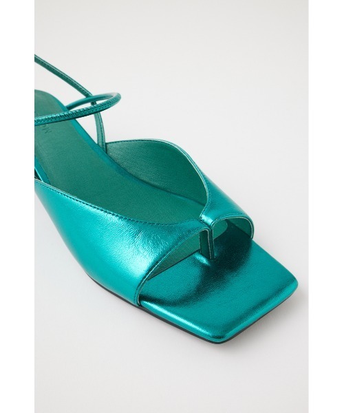 MOUSSY（マウジー）の「SQUARE TOE THONG SANDALS（サンダル・レディース・ブラック/ターコイズブルー/ゴールド・SMALL/MEDIUM/LARGE）」の18枚目の写真