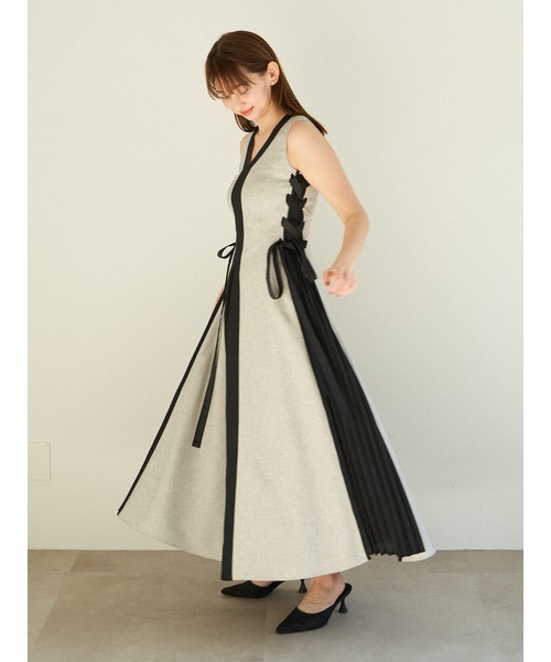 こ*ち様 サイドプリーツバイカラーワンピース　0 snidel Amazon.co.jp: [スナイデル] サイドプリーツバイカラーワンピ