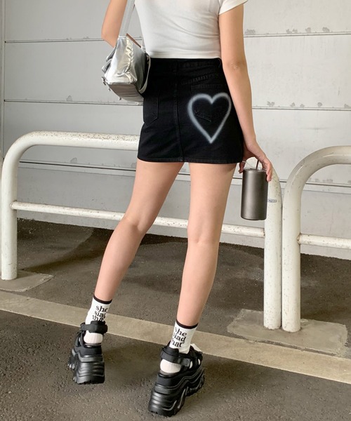 non-hedge(ノンヘッジ)の「バックハートプリントデニムミニスカート(デニムスカート・レディース・ブルー/ブラック・M/S)」の19枚目の写真