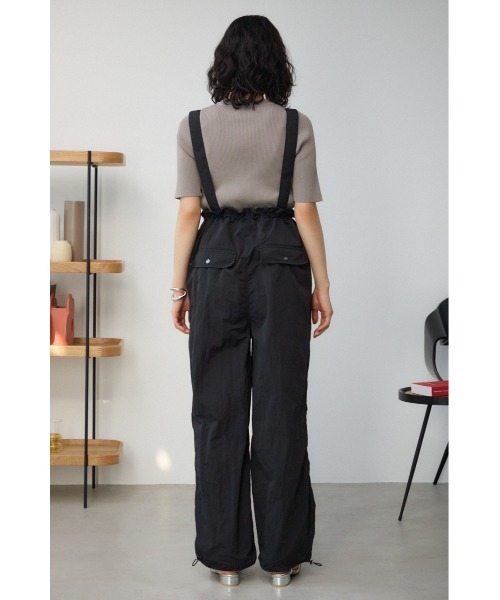 AZUL by moussy（アズールバイマウジー）の「サスペンダーツキパンツ（その他パンツ・レディース・ブラック/カーキ/アイボリー・FREE）」の20枚目の写真