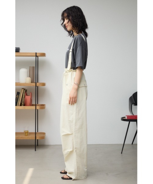 アトリエマニス　サスペンダー付きパンツ AZUL by moussy（アズールバイマウジー）の「サスペンダーツキ