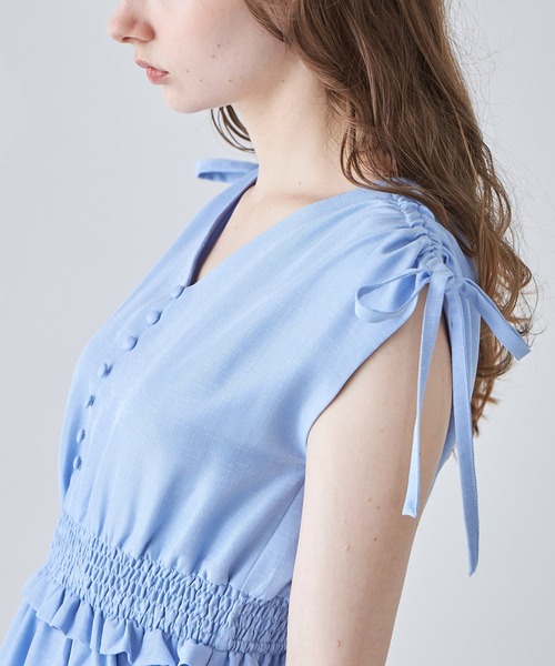 tocco closet（トッコ　クローゼット）の「ドロスト肩リボン付きウエストシャーリング麻タッチワンピース（ワンピース・レディース・レッド/ライトブルー/ブラック・M）」の14枚目の写真