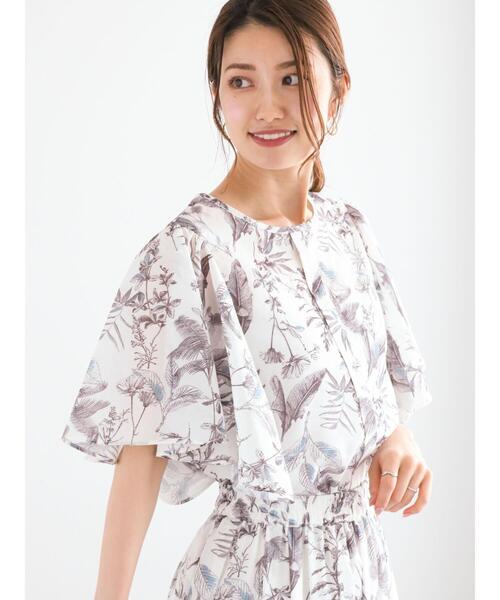 Te chichi（テチチ）の「ボタニカルプリントブラウス（シャツ