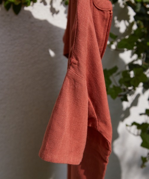 riziere（リジェール）の「フロントファスナーサコッシュ付きオールインワン2点セット（つなぎ/オールインワン・キッズ・テラコッタ/ベージュ・90/100/110/120/130/140/150）」の8枚目の写真