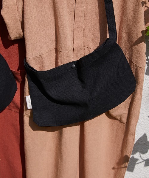 riziere（リジェール）の「フロントファスナーサコッシュ付きオールインワン2点セット（つなぎ/オールインワン・キッズ・テラコッタ/ベージュ・90/100/110/120/130/140/150）」の4枚目の写真