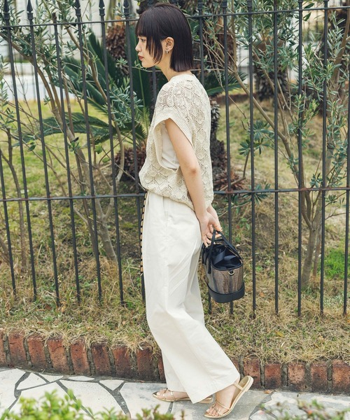 Liyoca（リヨカ）の「スラブヤーン透かしニットベスト（ニット/セーター・レディース・ライトベージュ・FREE）」の4枚目の写真