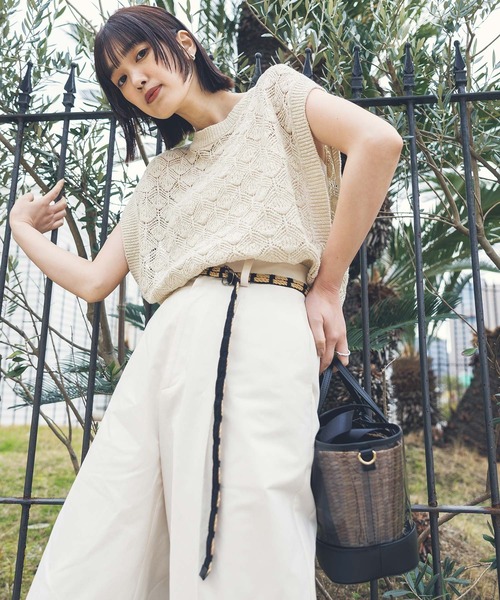 Liyoca（リヨカ）の「スラブヤーン透かしニットベスト（ニット/セーター・レディース・ライトベージュ・FREE）」の12枚目の写真