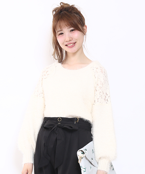 one after another NICE CLAUP（ワンアフターアナザーナイスクラップ）の「【ナイスクラップ】肩レースフェザープルオーバー（ニット/セーター・レディース・アイボリー/グレー/ピンク/ブラック・FREE）」の2枚目の写真