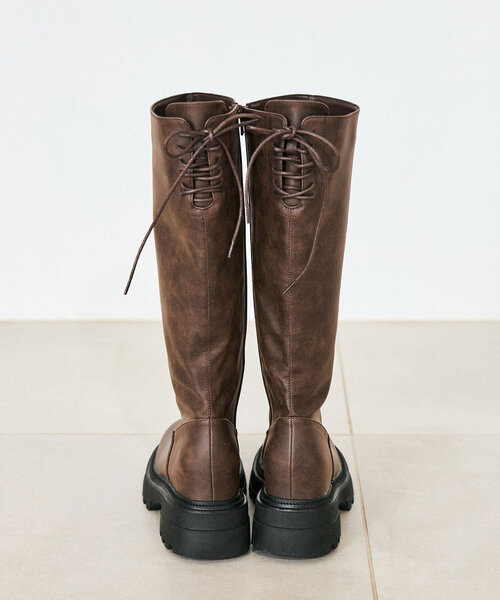 OLIVE des OLIVE(オリーブデオリーブ)の「バックレースアップロングブーツ(ブーツ・レディース・ブラック/ダークブラウン・SMALL/MEDIUM/LARGE)」の6枚目の写真