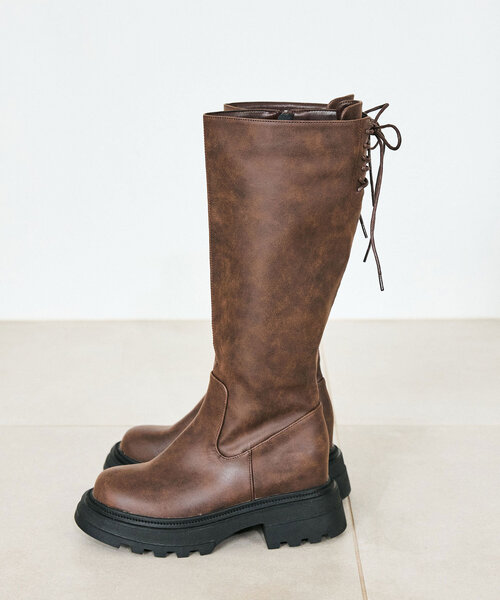 OLIVE des OLIVE(オリーブデオリーブ)の「バックレースアップロングブーツ(ブーツ・レディース・ブラック/ダークブラウン・SMALL/MEDIUM/LARGE)」の7枚目の写真