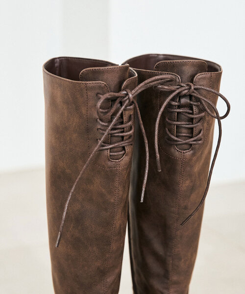 OLIVE des OLIVE(オリーブデオリーブ)の「バックレースアップロングブーツ(ブーツ・レディース・ブラック/ダークブラウン・SMALL/MEDIUM/LARGE)」の8枚目の写真