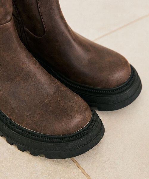 OLIVE des OLIVE(オリーブデオリーブ)の「バックレースアップロングブーツ(ブーツ・レディース・ブラック/ダークブラウン・SMALL/MEDIUM/LARGE)」の19枚目の写真