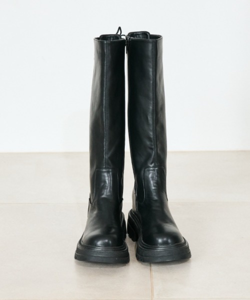 OLIVE des OLIVE(オリーブデオリーブ)の「バックレースアップロングブーツ(ブーツ・レディース・ブラック/ダークブラウン・SMALL/MEDIUM/LARGE)」の20枚目の写真