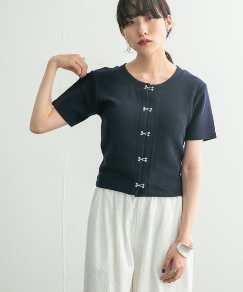 KBF(ケイビーエフ)の「フロントホックTEE(Tシャツ/カットソー・レディース・オレンジ系その他/グリーン系その他/ネイビー・ONE)」の20枚目の写真