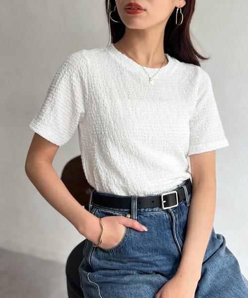 Chez toi(シェトワ)の「カットジャガードコンパクトTシャツ(Tシャツ/カットソー・レディース・ブラック/ブルー/オフホワイト・FREE)」の2枚目の写真