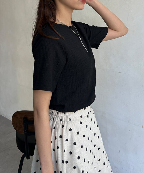 Chez toi(シェトワ)の「カットジャガードコンパクトTシャツ(Tシャツ/カットソー・レディース・ブラック/ブルー/オフホワイト・FREE)」の21枚目の写真