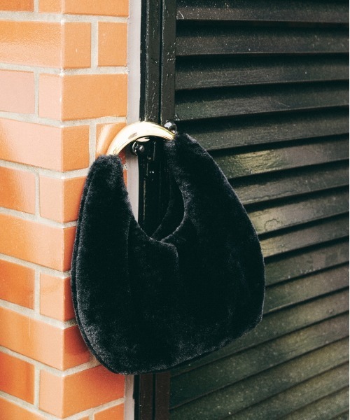 LE VERNIS（ル・ベルニ）の「LE VERNIS(ル・ベルニ) Sculpture mou mini（ハンドバッグ・レディース・ライトグレー/ブラウン/クリーム/ブラック・FREE）」の2枚目の写真