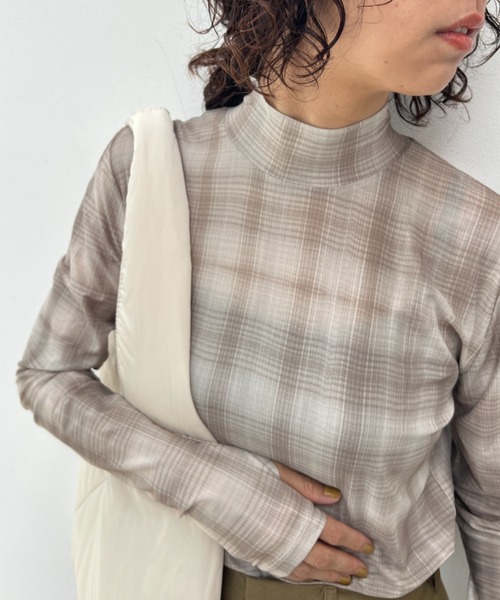 y/m（イム）の「シアーチェック柄メッシュハイネックトップス（Tシャツ/カットソー・レディース・チャコールグレー/ベージュ・FREE）」の18枚目の写真