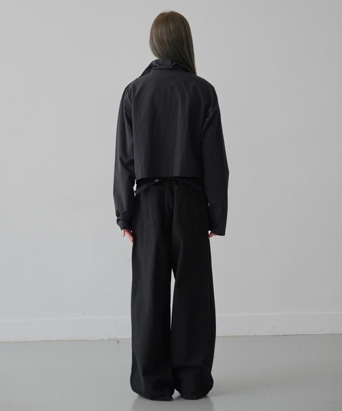 UNE MANSION（ユヌマンション）の「フロントシャーリングナイロンジャンパー（ナイロンジャケット・レディース・ブラック/クリーム/チャコール・FREE）」の6枚目の写真