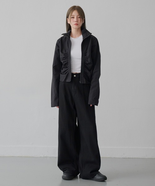 UNE MANSION（ユヌマンション）の「フロントシャーリングナイロンジャンパー（ナイロンジャケット・レディース・ブラック/クリーム/チャコール・FREE）」の7枚目の写真