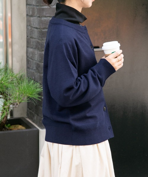 FORK&SPOON（フォークアンドスプーン）の「『洗濯可』FORK&SPOON　ウーステッドヤーンクルーネックカーディガン（カーディガン/ボレロ・レディース・ブラック系その他/ブルー/アイボリー・1）」の6枚目の写真