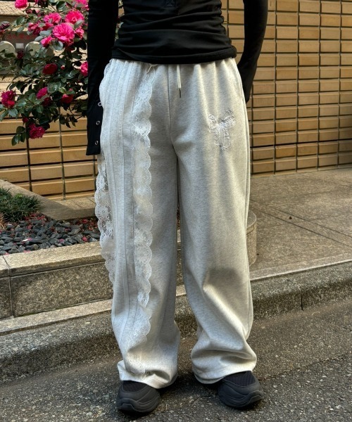 Birthday room(バースデイルーム)の「レースラインスウェットパンツ / lace line sweat pants(スウェットパンツ・レディース・ライトグレー・FREE)」の4枚目の写真
