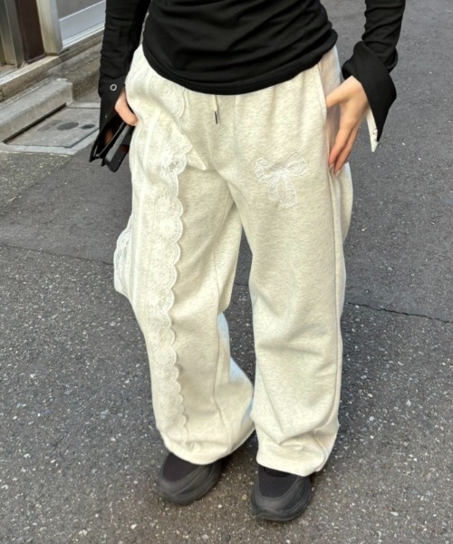 Birthday room(バースデイルーム)の「レースラインスウェットパンツ / lace line sweat pants(スウェットパンツ・レディース・ライトグレー・FREE)」の7枚目の写真