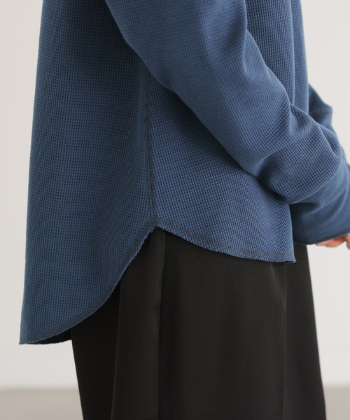 n'OrLABEL（ノアールレーベル）の「『配色ステッチワッフルタートルカットソー』（Tシャツ/カットソー・レディース・チャコールグレー/ブラック/アイボリー/ダークブルー・2/1）」の20枚目の写真