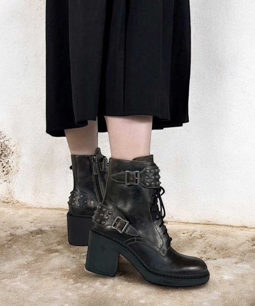 ASH(アッシュ)の「ASH/アッシュ【NINJA】スタッズベルト チャンキーヒールショートブーツ 7cm(ブーツ・レディース・ブラック系・35/36/37/38/39)」の3枚目の写真