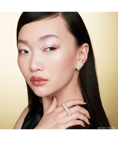 shu uemura（シュウウエムラ）の「パール レベル クラッチ アイシャドー パレット（シュウ ウエムラ × TASAKI）（アイシャドウ・レディース・【限定】パール レベル クラッチ・FREE）」の12枚目の写真