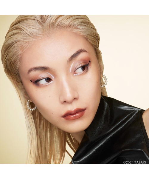 shu uemura（シュウウエムラ）の「パール レベル クラッチ アイシャドー パレット（シュウ ウエムラ × TASAKI）（アイシャドウ・レディース・【限定】パール レベル クラッチ・FREE）」の14枚目の写真