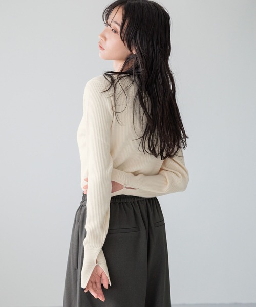 LOWRYS FARM（ローリーズファーム）の「ハイショクフレアスリーブＬＳ　133796（ニット/セーター・レディース・ブルー/アイボリー/ブラック・FREE）」の9枚目の写真
