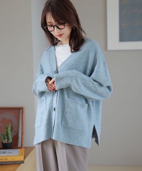 GLOBAL WORK(グローバルワーク)の「フワフワHugmeVネックカーディガン/115961(カーディガン/ボレロ・レディース・グレイッシュベージュ/サックスブルー/セージグリーン/ラベンダー・MEDIUM/LARGE)」の11枚目の写真