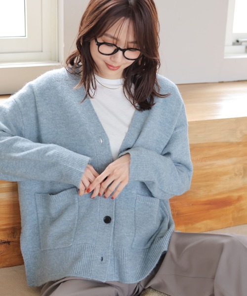 GLOBAL WORK(グローバルワーク)の「フワフワHugmeVネックカーディガン/115961(カーディガン/ボレロ・レディース・グレイッシュベージュ/サックスブルー/セージグリーン/ラベンダー・MEDIUM/LARGE)」の14枚目の写真