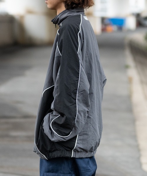 JOHN'S CLOSET（ジョンズクローゼット）の「【13】ナイロン/ボア リバーシブル パイピングブルゾン（ナイロンジャケット・メンズ・ネイビー/ブラック/チャコールグレー・MEDIUM/LARGE/X-LARGE）」の11枚目の写真