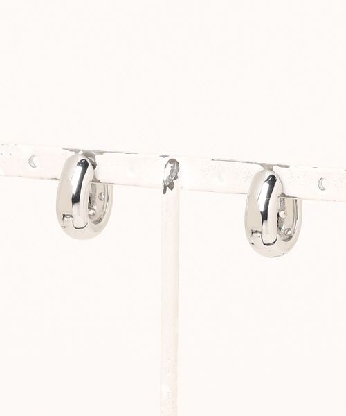 AZUL by moussy（アズールバイマウジー）の「ラインストーンフープピアス（ピアス（両耳用）・レディース・ゴールド系その他/シルバー・FREE）」の11枚目の写真