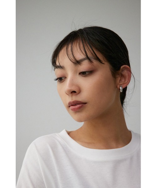 AZUL by moussy（アズールバイマウジー）の「ラインストーンフープピアス（ピアス（両耳用）・レディース・ゴールド系その他/シルバー・FREE）」の3枚目の写真
