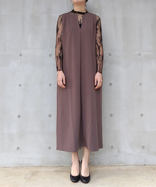 Q（キュー）の「カットジョーゼットキーネックワンピース（ワンピース・レディース・ブラック/ブラウン・MEDIUM）」の3枚目の写真