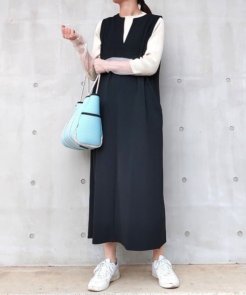 Q（キュー）の「カットジョーゼットキーネックワンピース（ワンピース・レディース・ブラック/ブラウン・MEDIUM）」の10枚目の写真