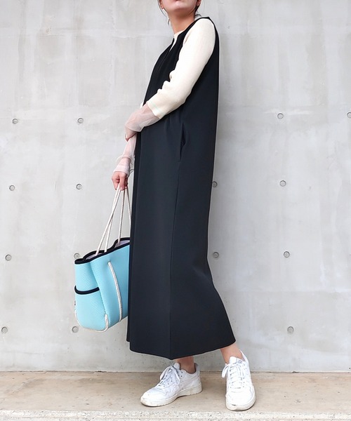 Q（キュー）の「カットジョーゼットキーネックワンピース（ワンピース・レディース・ブラック/ブラウン・MEDIUM）」の11枚目の写真