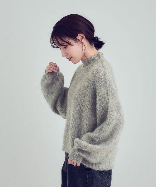 DRESKIP（ドレスキップ）の「【S-LL/体型カバー】ふわふわMIXハイネックニット（ニット/セーター・レディース・ピンク系/グレー/ブラウン系その他・01/02/03/04）」の5枚目の写真
