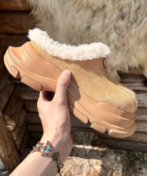 mebole(メボレ)の「ムートンスリッポン(スリッポン・レディース・ベージュ・SMALL/MEDIUM/LARGE)」の9枚目の写真
