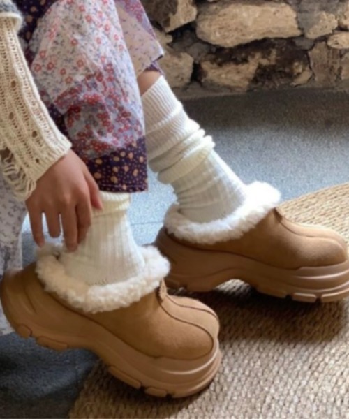 mebole(メボレ)の「ムートンスリッポン(スリッポン・レディース・ベージュ・SMALL/MEDIUM/LARGE)」の4枚目の写真