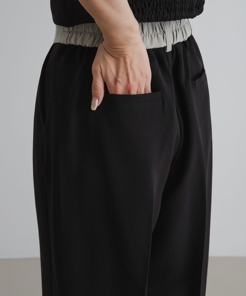 bohmal(ボマール)の「配色ベルトスラックスワイドパンツ【セットアップ対応】(スラックス・レディース・ブラック/グレイッシュベージュ・SMALL/MEDIUM/LARGE/MT)」の4枚目の写真